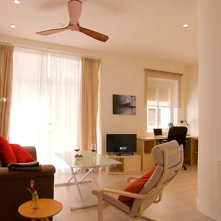 Flat Soho Center With Balcony